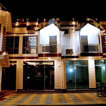Hotel Aayes And Resort Shānti Niketan מראה חיצוני תמונה