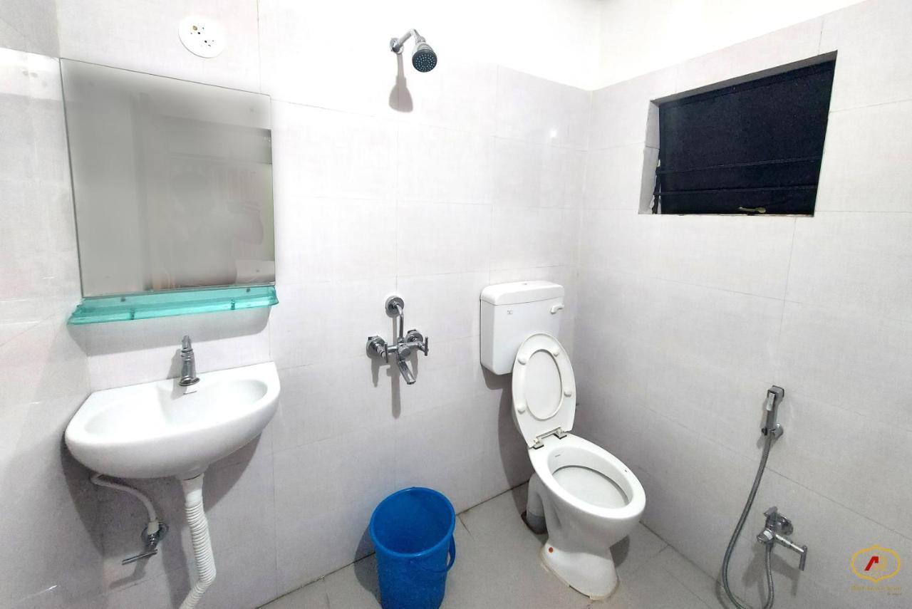 Hotel Aayes And Resort Shānti Niketan מראה חיצוני תמונה